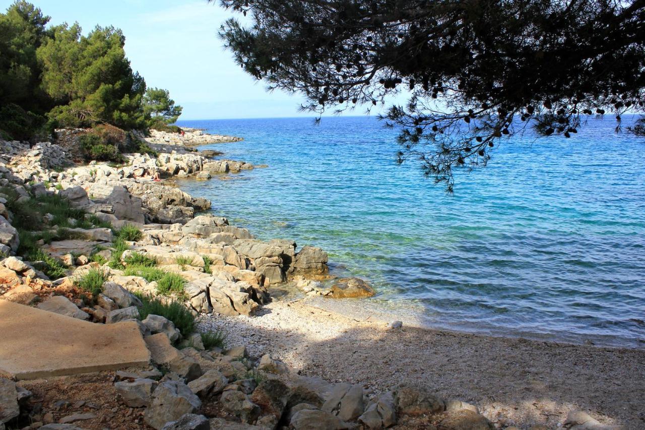 Apartments With A Parking Space Mali Losinj Bagian luar foto