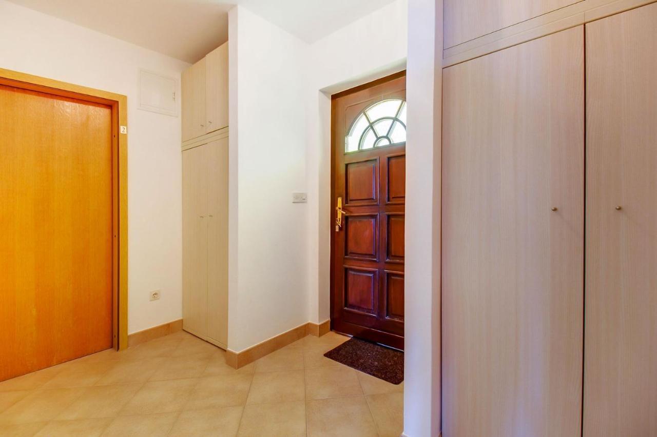Apartments With A Parking Space Mali Losinj Bagian luar foto
