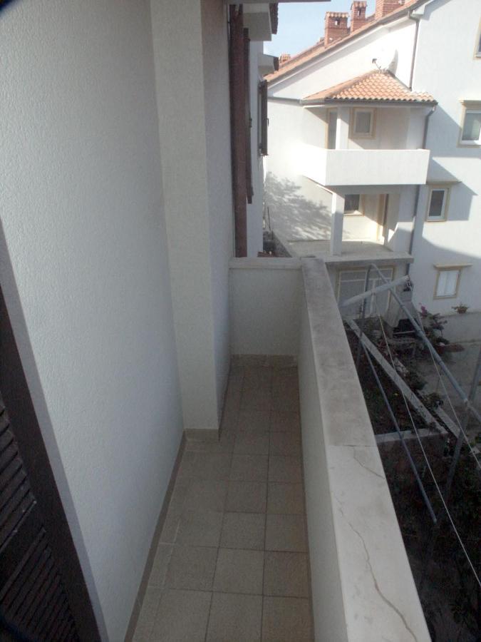 Apartments With A Parking Space Mali Losinj Bagian luar foto