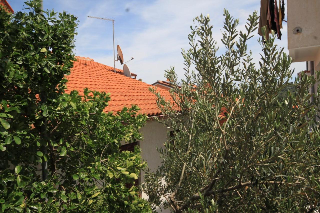 Apartments With A Parking Space Mali Losinj Bagian luar foto